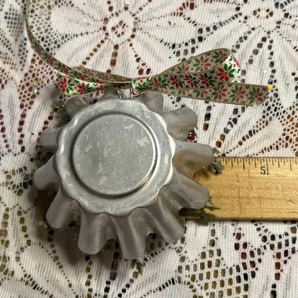 Vintage Round Tart Tin Santa Claus Mercury Glass Diorama Mid Century Ornament